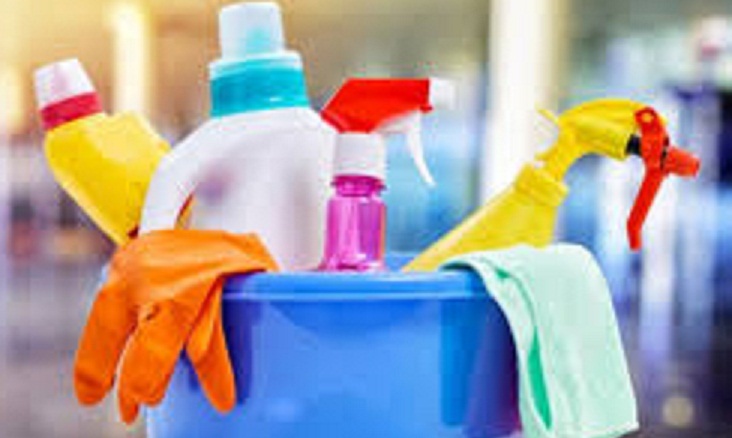 خطورة المنظفات المنزليه 