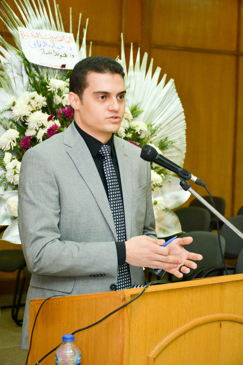 باحث في جامعة الزقازيق يحصل على الدكتوراه في دمج الفقرات القطنية في حالات الانزلاق  