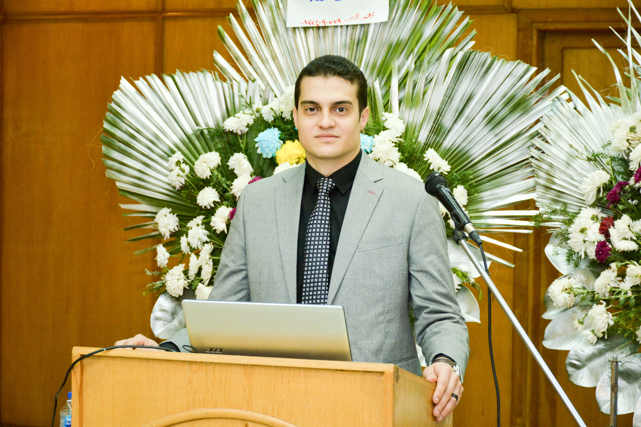 باحث في جامعة الزقازيق يحصل على الدكتوراه في دمج الفقرات القطنية في حالات الانزلاق  