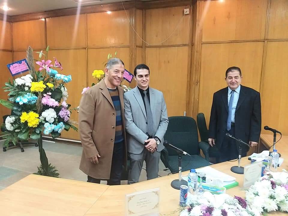 باحث في جامعة الزقازيق يحصل على الدكتوراه في دمج الفقرات القطنية في حالات الانزلاق  