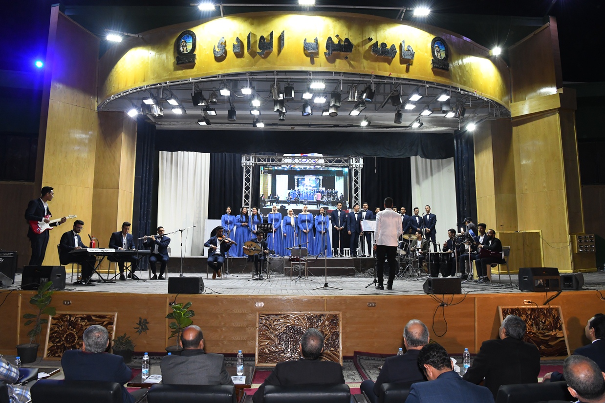 الداودي وغرباوى يشهدان ختام فعاليات الملتقى الفني التاسع عشر للجامعات المصرية والعربية