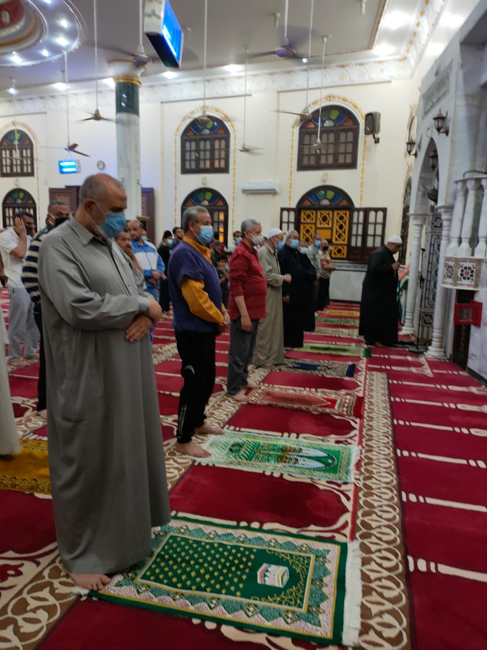 التزام مساجد كفرالشيخ بالاجراءات الاحترازية في سابع صلاة القيام
