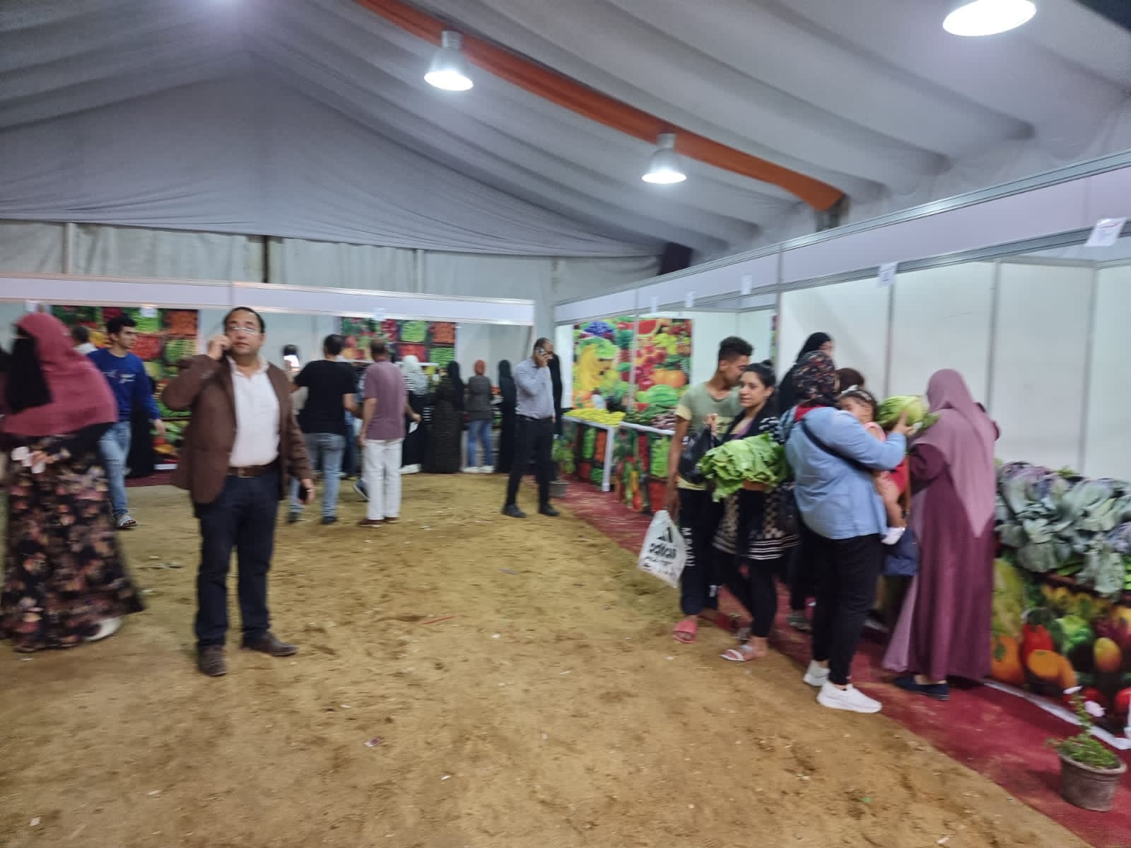 محافظة الجيزة..٣ منافذ جديدة لبيع الخضراوات والفاكهة بأسعار مخفضة ببولاق والطالبية والصف