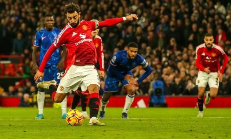 قمة نارية بين مانشستر يونايتد وتشيلسي في الدوري الإنجليزي الليلة 