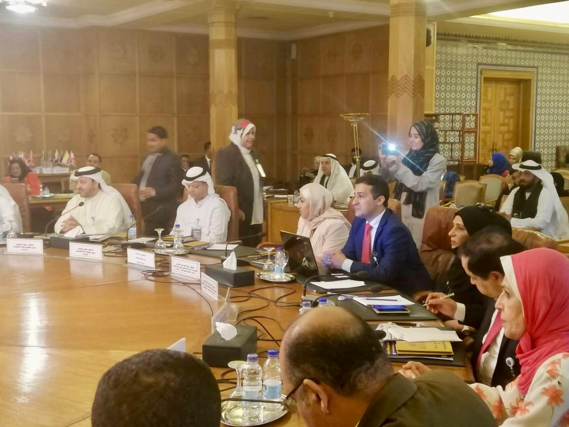 الدكتور الوادي متحدّثاً بالقمة العربية لريادة الأعمال  