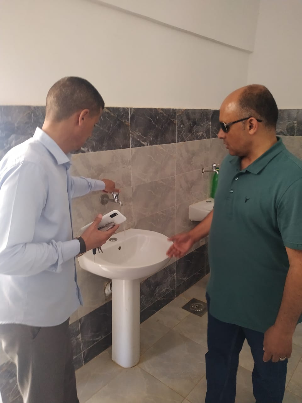 وكيل تعليم مطروح يتابع جاهزية اللجان لامتحانات الثانوية العامة بإدارات غرب  المحافظة 