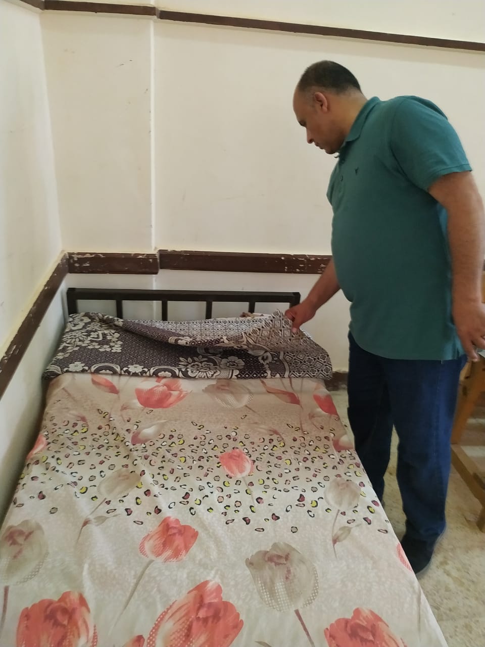 وكيل تعليم مطروح يتابع جاهزية اللجان لامتحانات الثانوية العامة بإدارات غرب  المحافظة 
