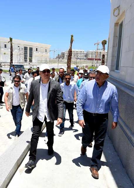 رئيس الوزراء يتفقد مشروع 