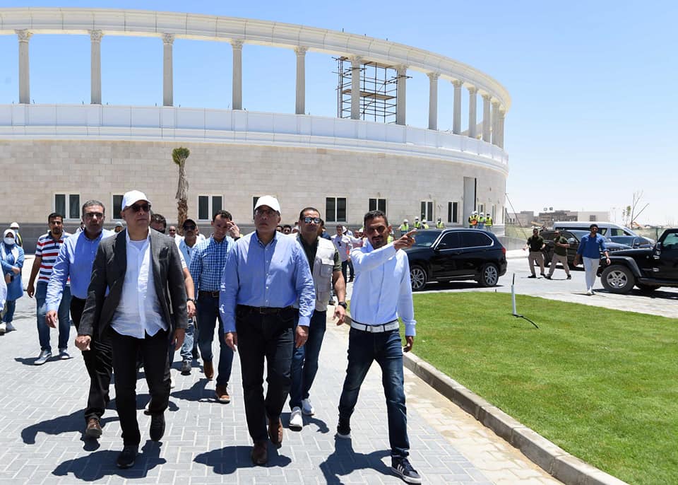 رئيس الوزراء يتفقد مشروع 