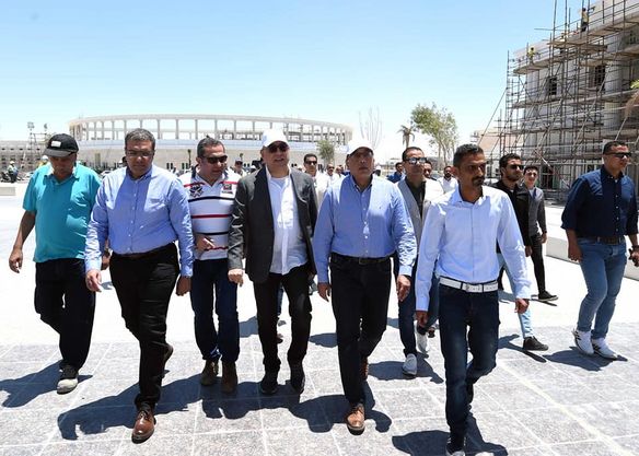 رئيس الوزراء يتفقد مشروع 