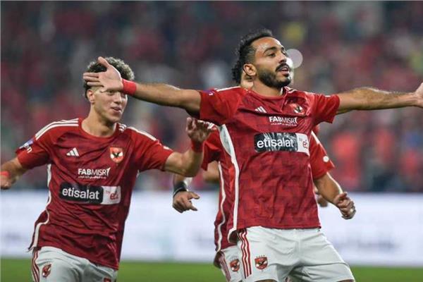 فرحة لاعبى الأهلي وبهدف كهربا فى مرمي الاتحاد 