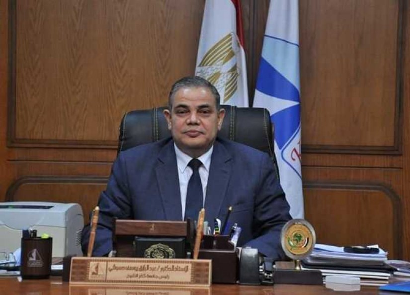 الدكتور عبد الرازق دسوقي رئيس جامعة كفر الشيخ