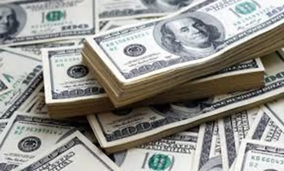 تراجع سعر الدولار في البنوك المصرية.. تعرف على أحدث الأسعار 