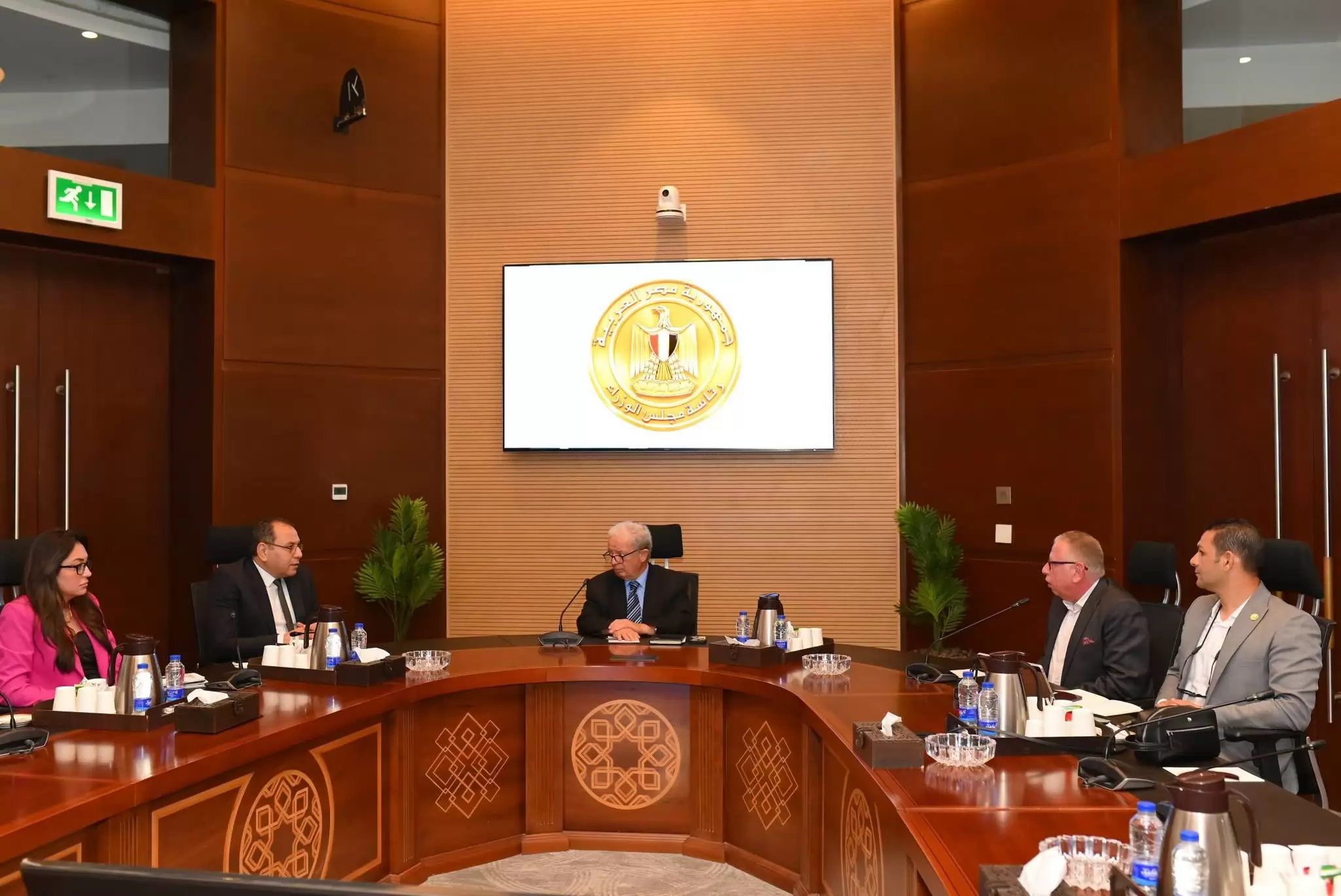 نائب رئيس الوزراء يتابع مستجدات تنفيذ المشروع القومي لتطوير صناعة الغزل والنسيج 