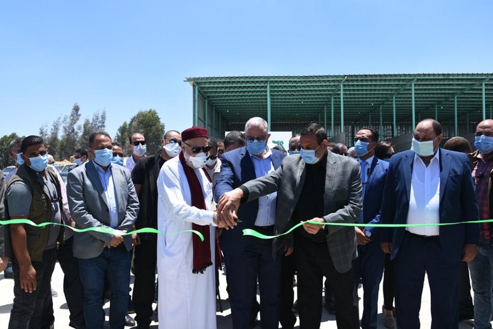 بالصور ..وزير الزراعة ومحافظ البحيرة يفتتحان مزرعة الإنتاج الحيوانى بإيتاى البارود  
