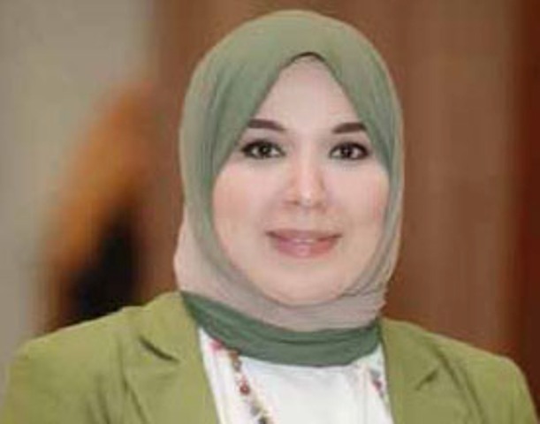 الدكتورة دينا هلالي