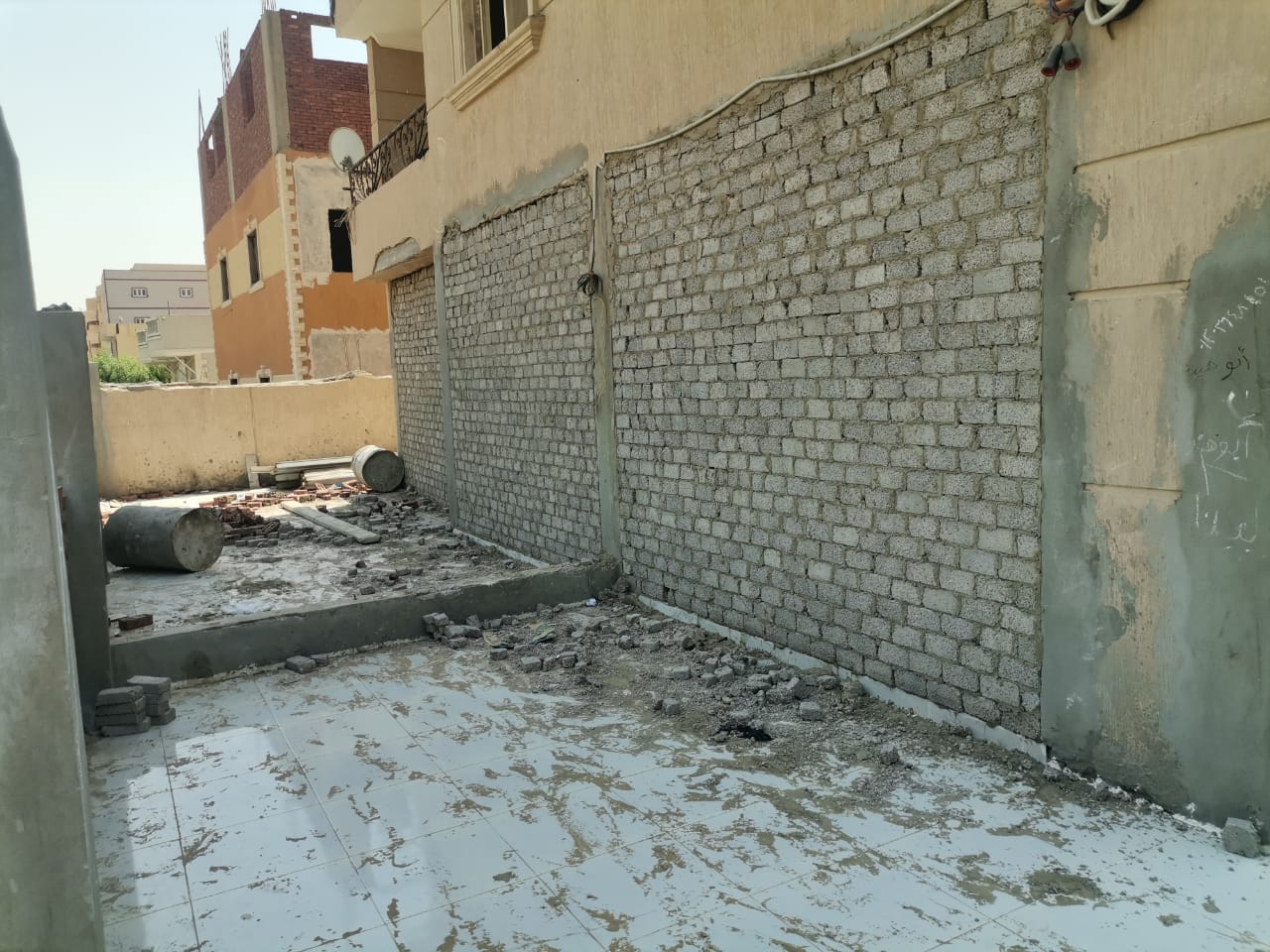 جهاز مدينة بدر يشن حملات لإزالة الإشغالات وضبط المخالفات  ... صور