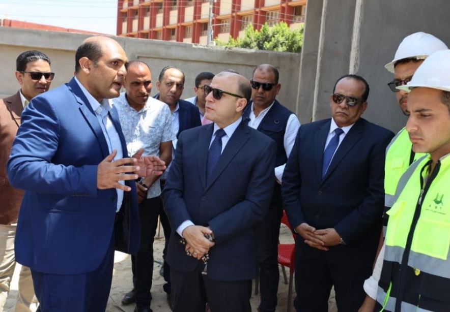  وزير الإسكان