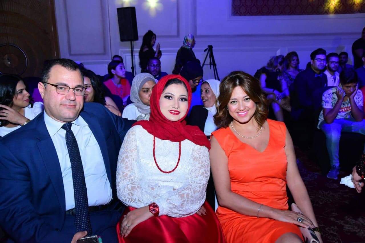  تكريم نجوم الوسط الفني في مهرجان 