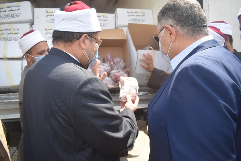 تفاصيل زيارة وزير الأوقاف للغردقة.افتتح مسجد ووزع  لحوم صكوك الأضاحي وتفقد مدينة الحرفيين .صور