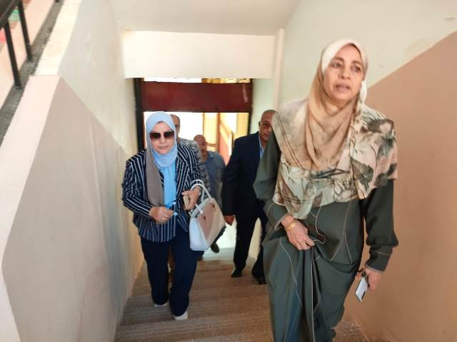 أسباب زيارة قيادات الإدارة التعليمية فى مدينة بدر إلى المدارس صور