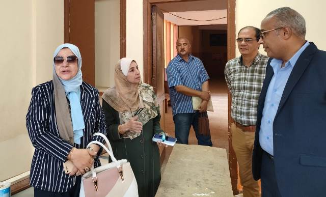 أسباب زيارة قيادات الإدارة التعليمية فى مدينة بدر إلى المدارس صور