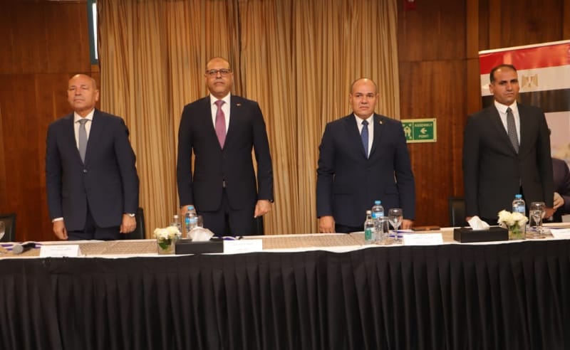 وزير العمل ومحافظ القاهرة 