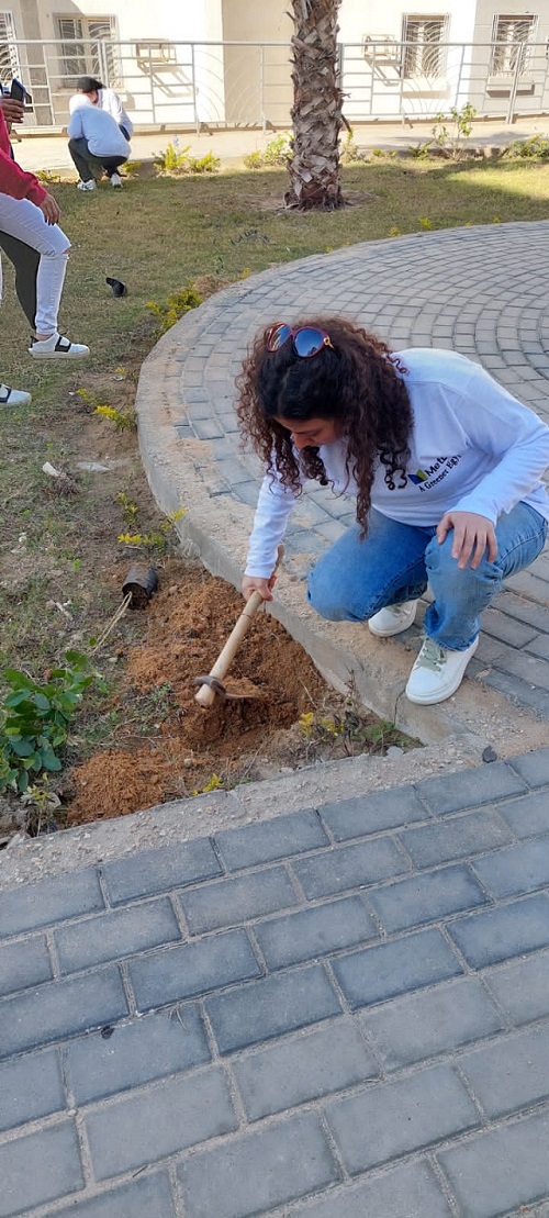 حملة لزراعة مليون شجرة مثمرة فى مدينة العبور الجديدة