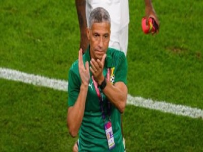 الأيرلندى كريس هويتون