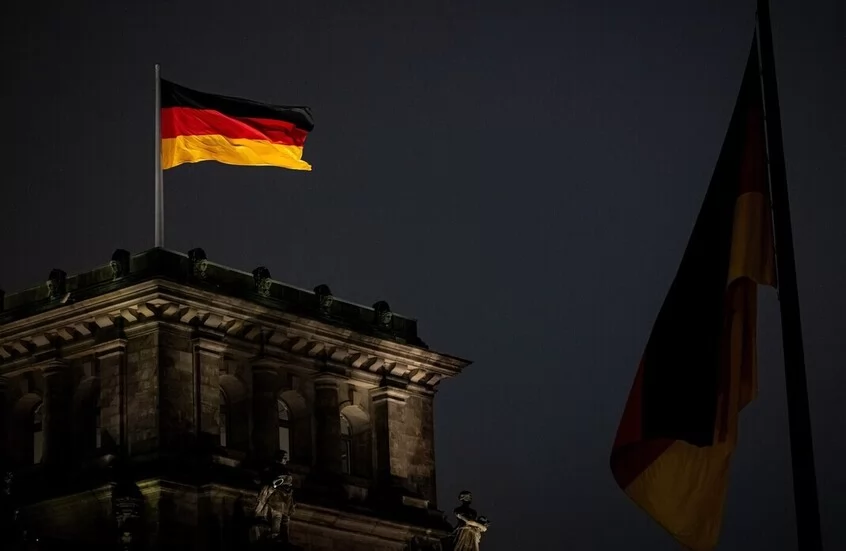 ألمانيا ترد على رسوم ترامب برفع إيجار القواعد الأمريكية 