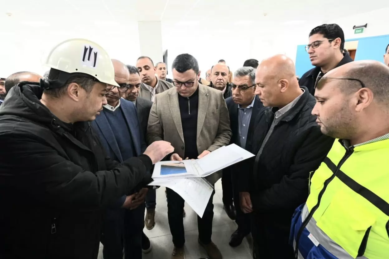 وزير الإسكان يطمئن على جودة المياه بالمنصورة الجديدة .. صور 