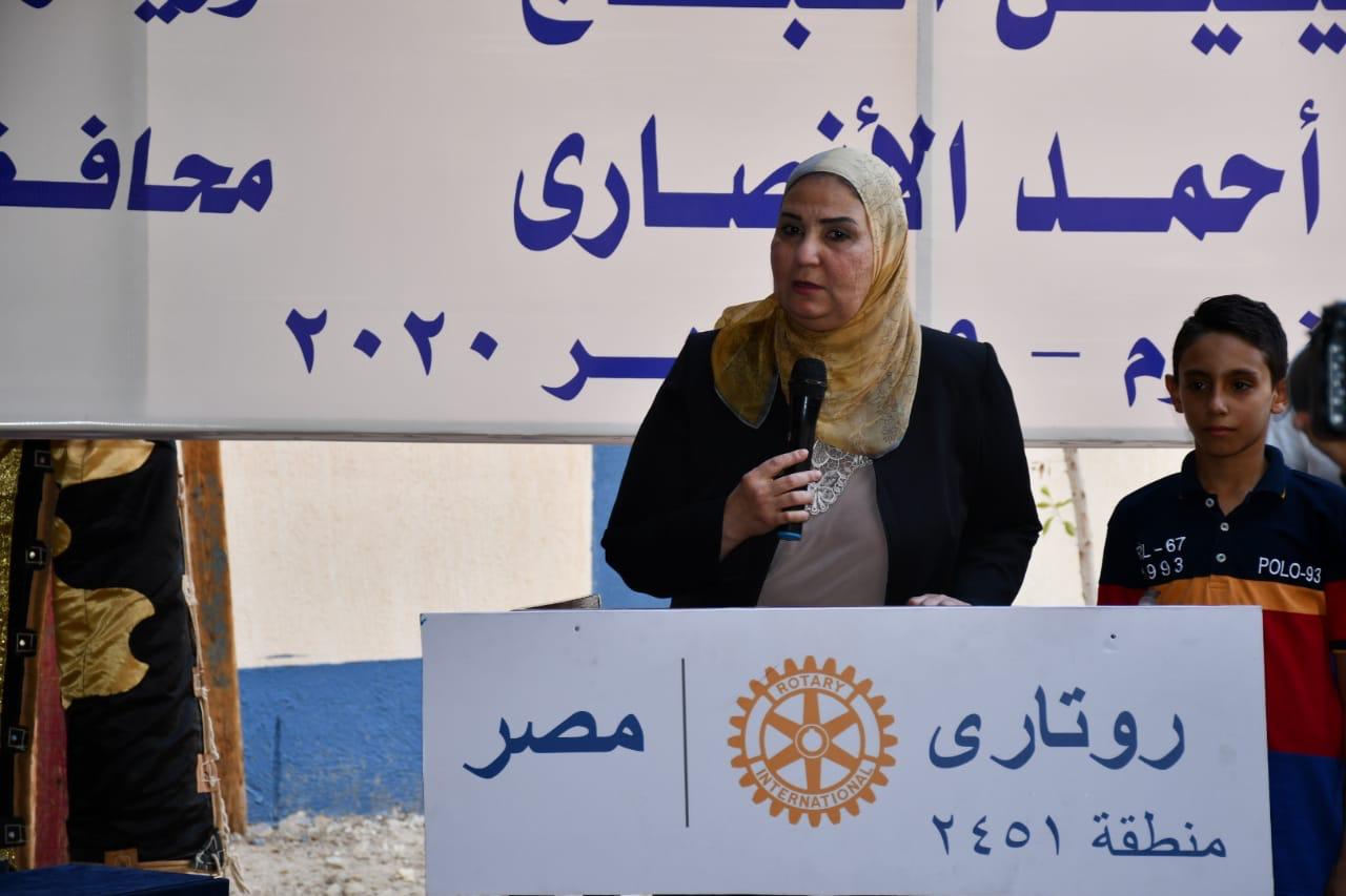 وزيرة التضامن الإجتماعي تتفقد وتفتتح عددا من المشروعات بالمحافظة