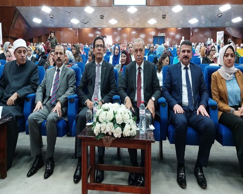 محافظ القليوبية  عبد الحميد الهجان.  الدكتور ناصر الجيزاوي.  رئيس جامعىة بنها 