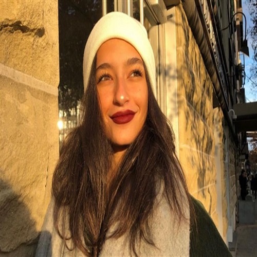 أميرة أديب 