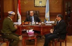 محافظ كفرالشيخ يناقش مواجهة التعديات على الأراضي الزراعية وأملاك الدولة