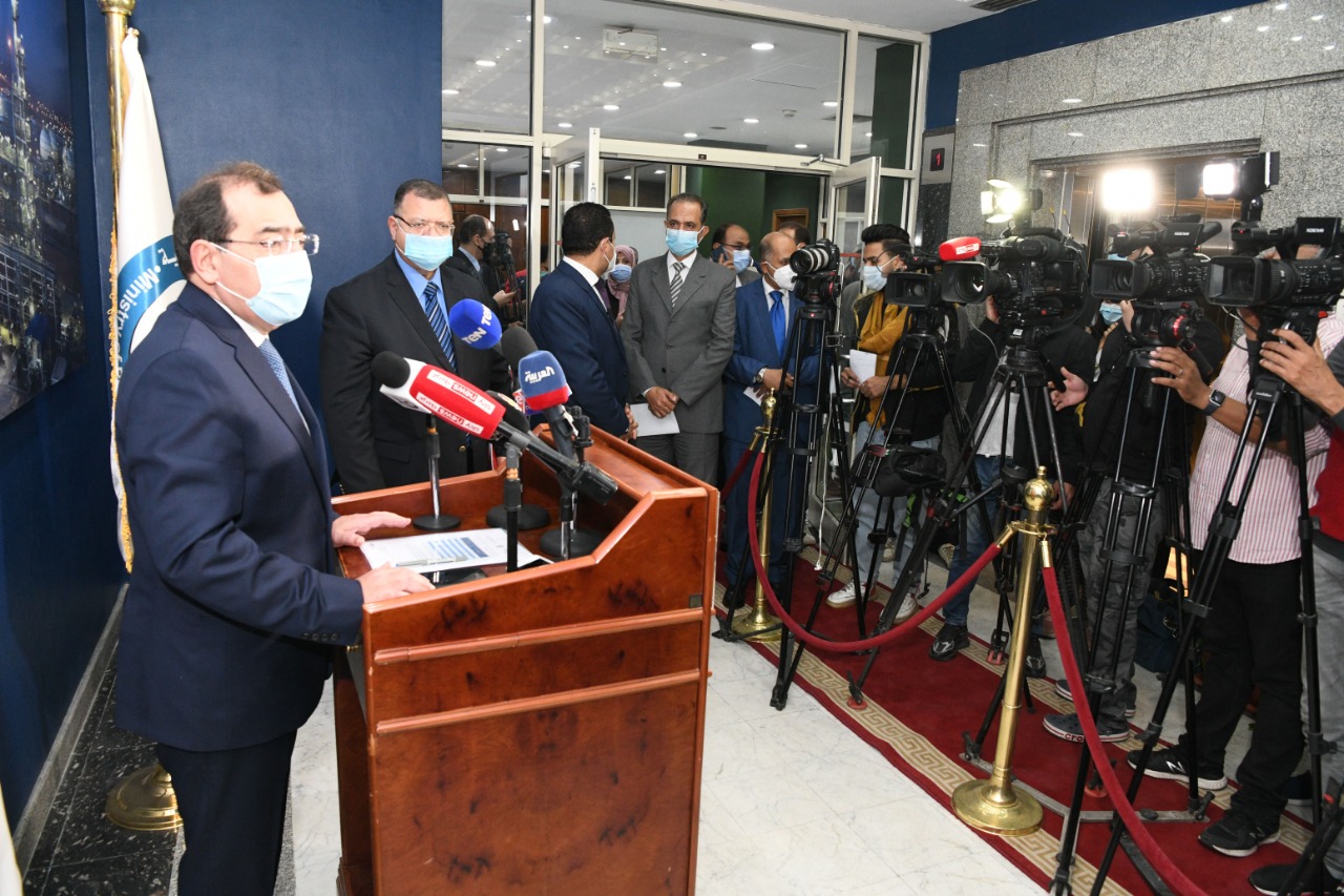 المهندس طارق الملا وزير البترول والثروة المعدنية 