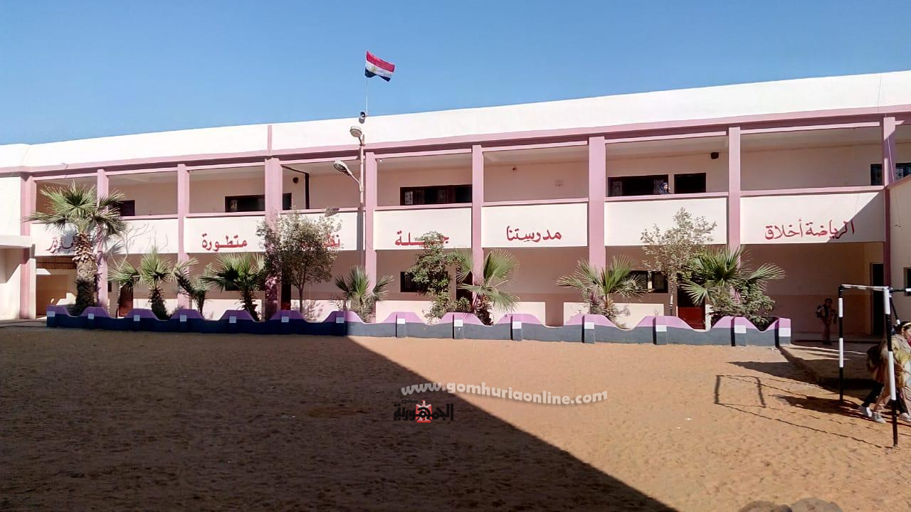 محافظ الفيوم وأمين عام 