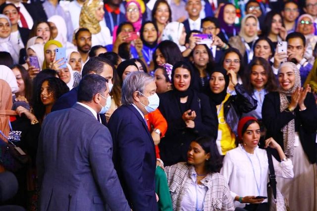 شهادات تقدير لـ شباب مؤتمر المناخ فى ختامه من الامم المتحدة