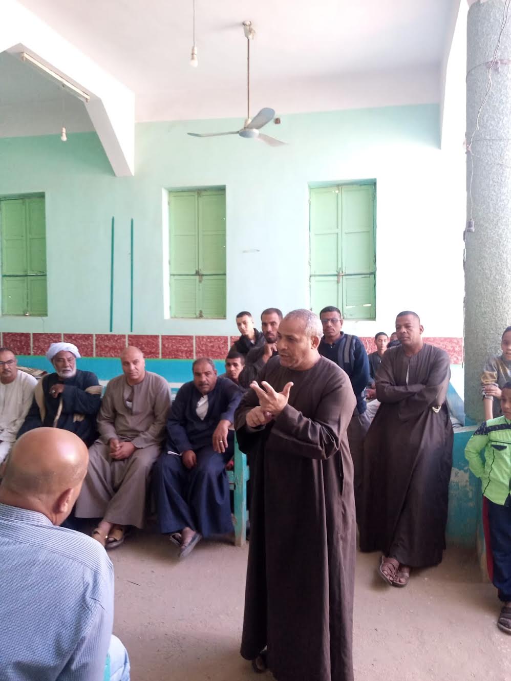 رئيس مدينة الزينية يناقش سير أعمال مشروعات الخطة الإستثمارية 