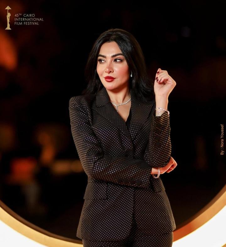 الفنانة ميرهان حسين