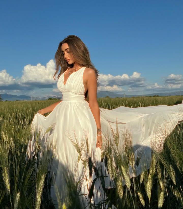 الفنانة هنا الزاهد