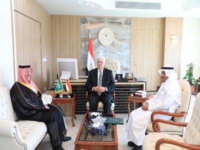 الدكتور أيمن عاشور وزير التعليم العالي والبحث العلمي