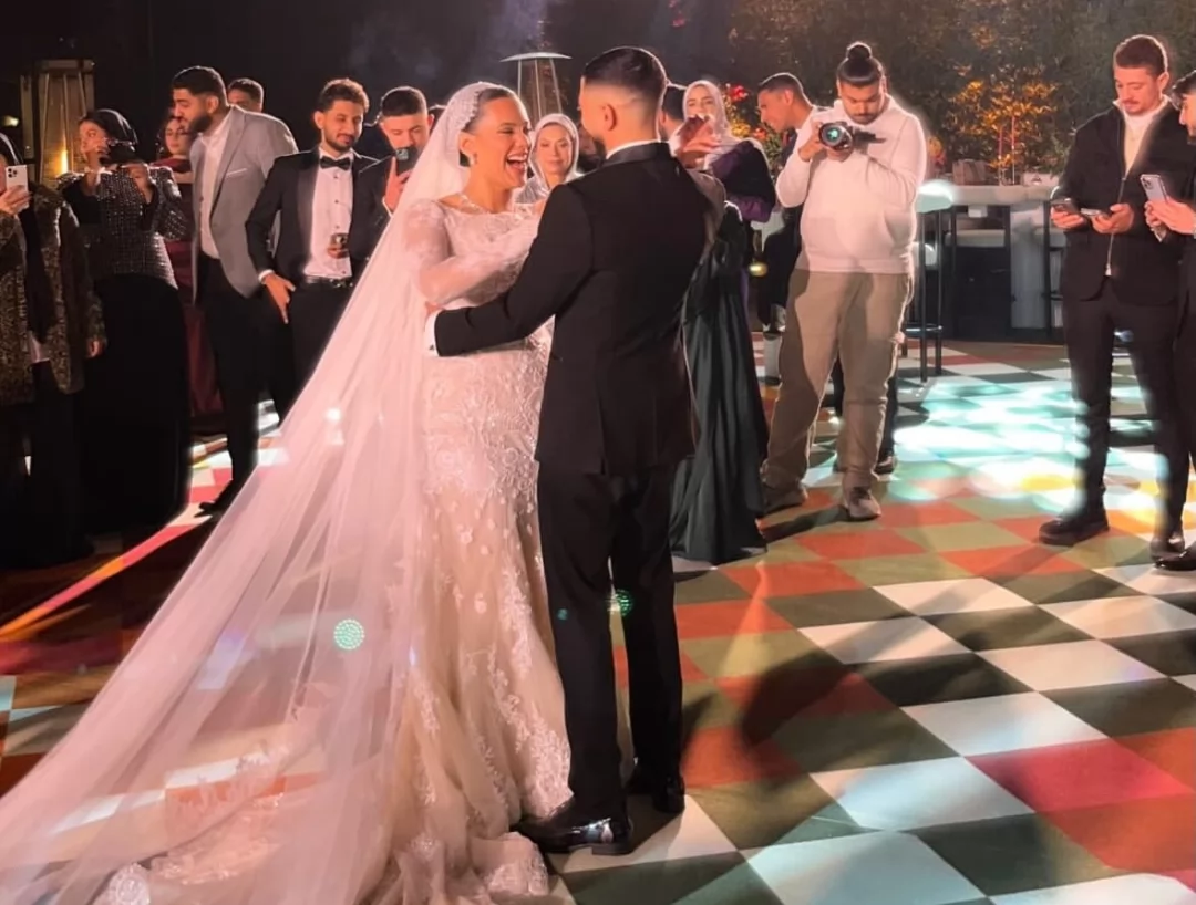 نجل حنان ترك يحتفل بزفافه على فتاة من خارج الوسط الفني 