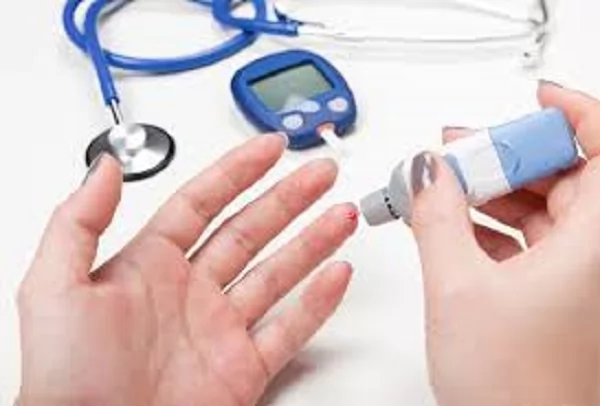 سر السيطرة على السكري والكبد الدهني بدون تغيير النظام الغذائي 