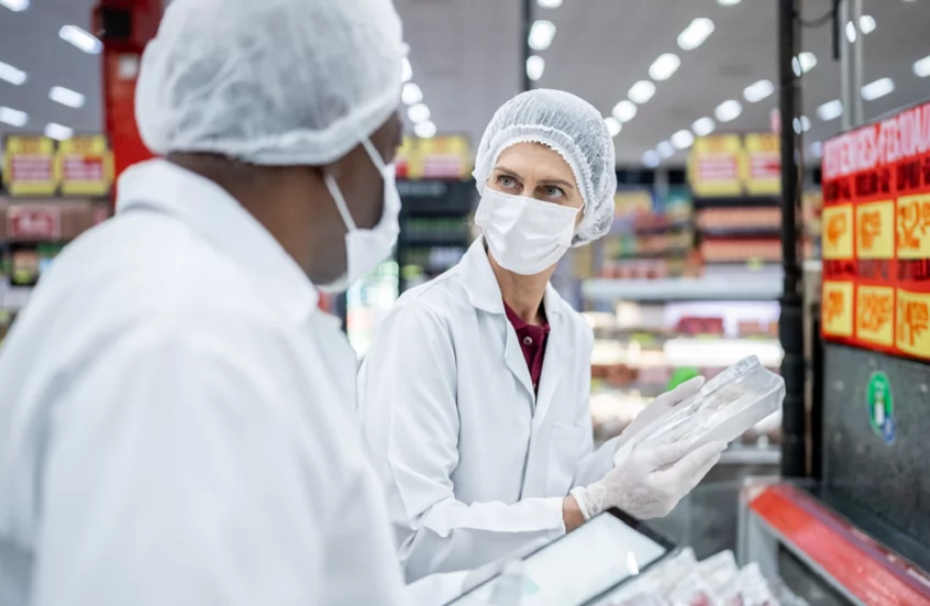 سحب منتجات غذائية من الأسواق الأمريكية لتلوثها بالسالمونيلا 