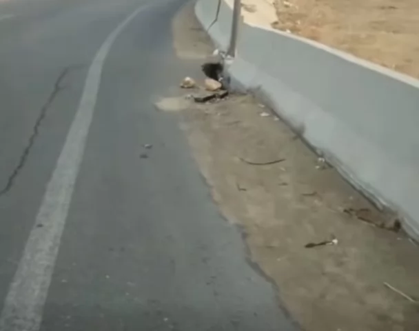 الأمن يكشف حقيقة هبوط أرضي بطريق السويس ويعيد فتح الكوبري بعد الإصلاح 