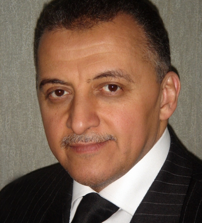  الدكتور عادل عمر شريف