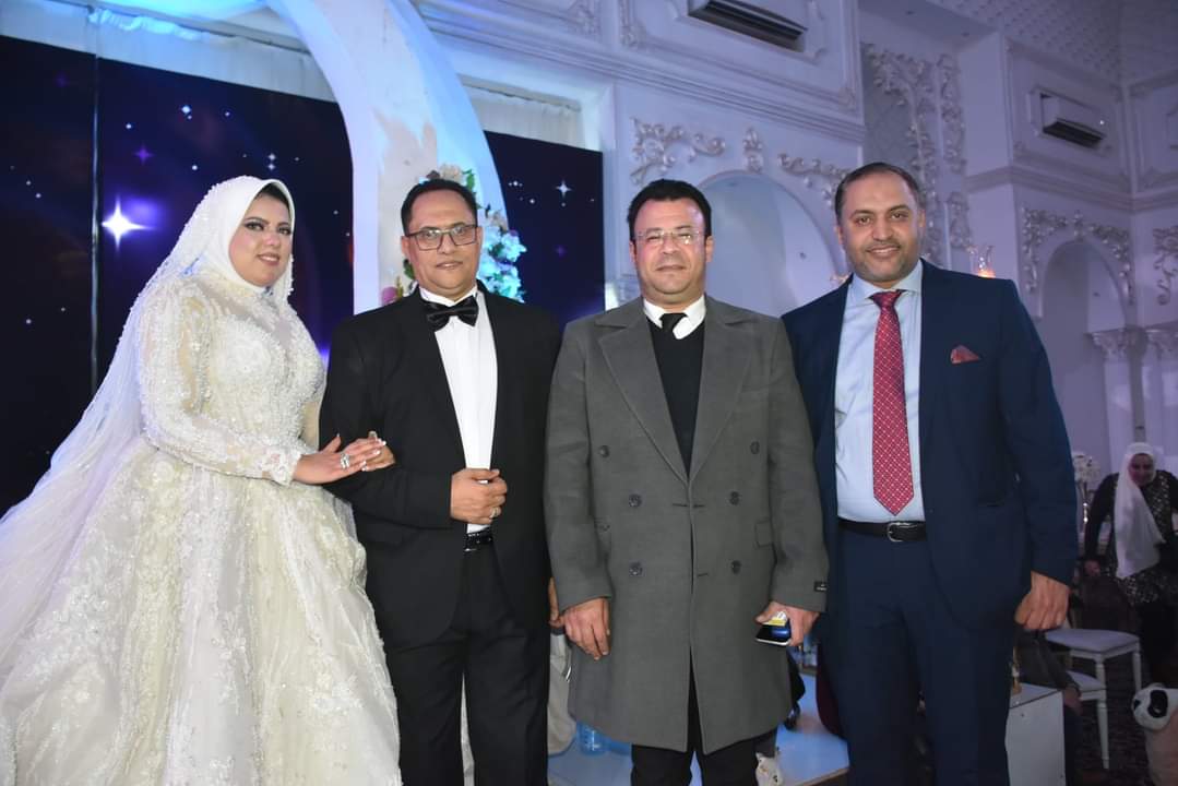 الف مبروك الزفاف السعيد .. الدكتورة يمنى عصام على النقيب محمد عادل