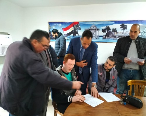 القوى العاملة: عقود عمل لذوى همم  بالإسكندرية.. صور