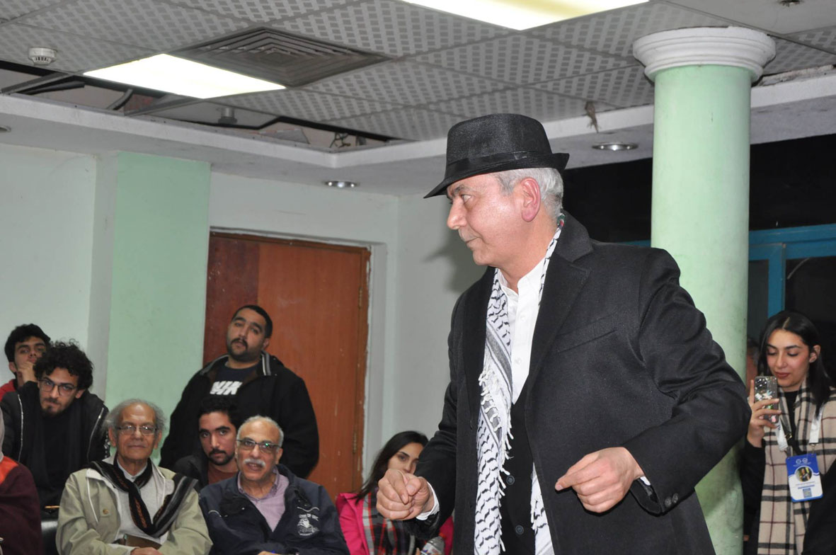 غنام غنام خلال عرض 